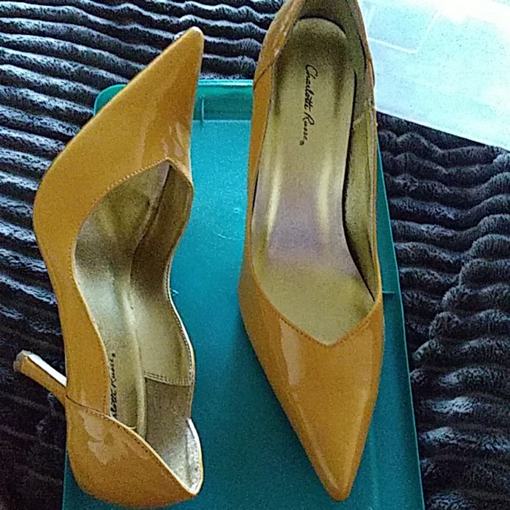 Mustard heels - Picture 2 of 3